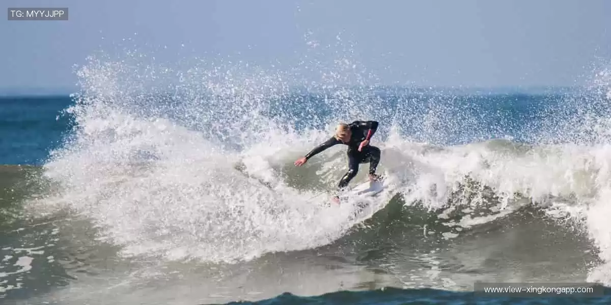 📱实时直播，超清画质，让你不错过每一个精彩瞬间！🏀